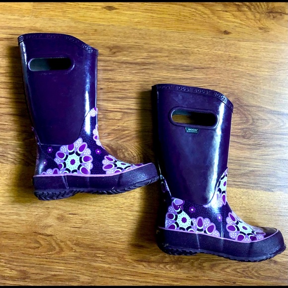 Purple girl’s rain boots Bogs size 10. Great condition - Picture 1 of 4
